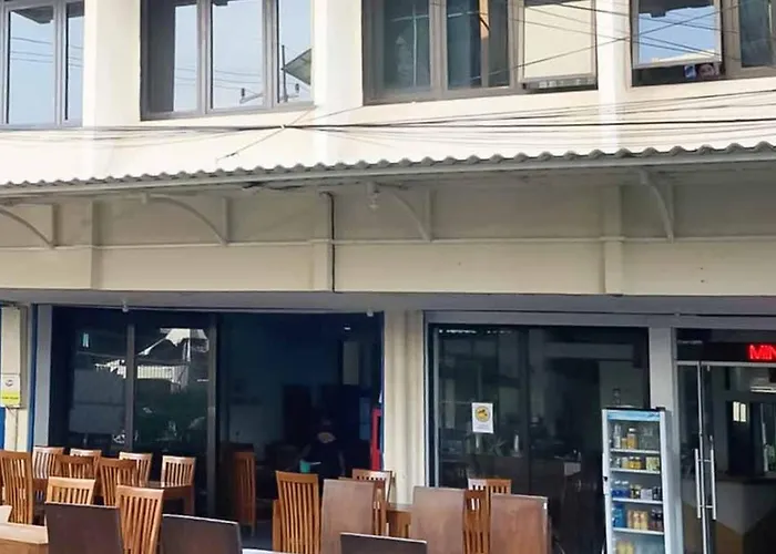 SAS Guest House Mitra RedDoorz At Darmo Park 2 Surabaya